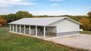 60x42 steel barn with white exterior in Kingston Ontario
